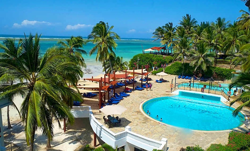 Image 2: ✈ KENYA | Mombasa - Voyager Beach Resort 4* - Tout inclus