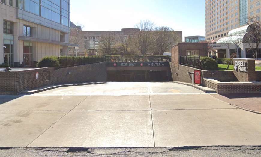 Image 3: Parking at Capitol Commons Garage