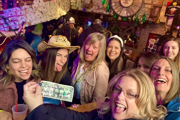 Guided Pub Crawl Walking Tour of Downtown Nashville