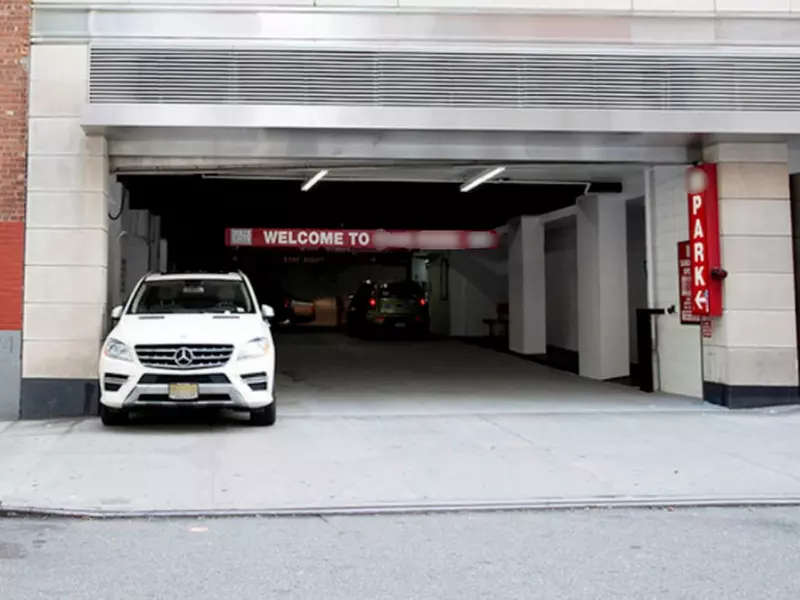 Parking at City Parking - Lenox Hill Garage LLC