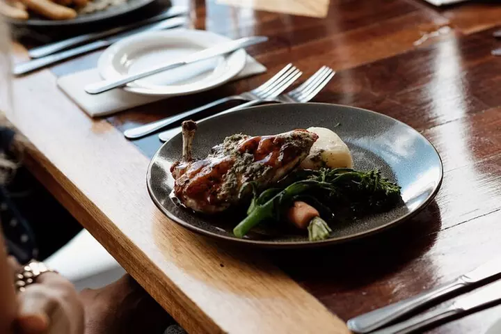 Barefoot Luxury Mount Tamborine Winery Tour from Gold Coast