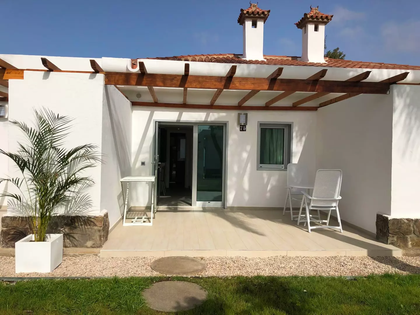 ✈ GRAN CANARIA | San Bartolomé de Tirajana - Hotel Dunagolf Suiten ...