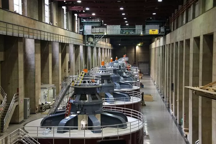 Small Group Hoover Dam, Powerplant and O'Callahan Bridge Tour