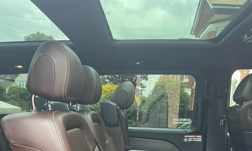 Image 4: Private Transfer from London to Southampton