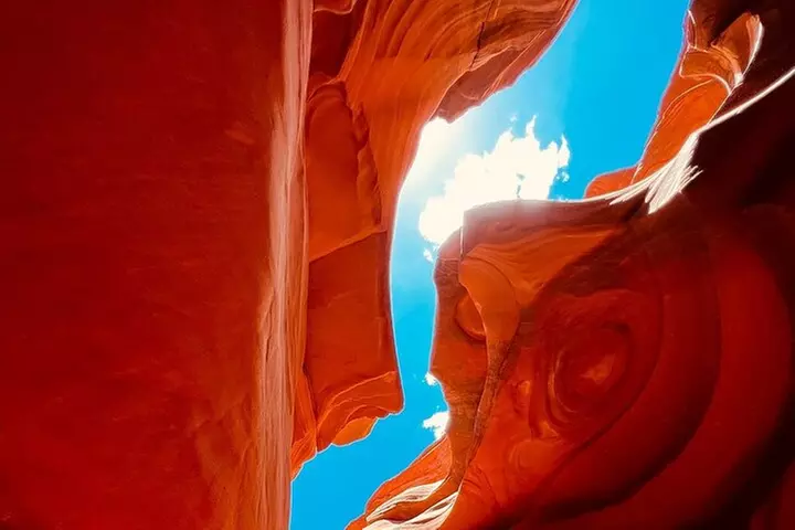 6 Day Lower Antelope Canyon, Salt Lake City, Yellowstone Tour - Second Medium