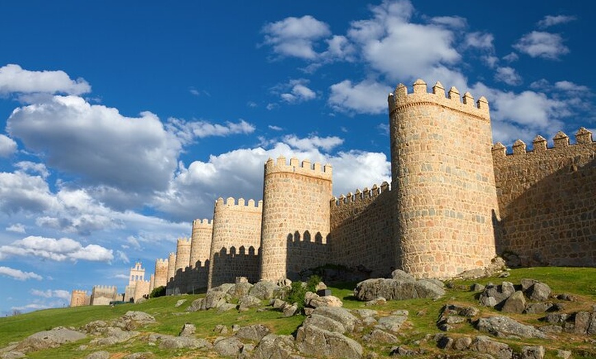 Image 3: Visita guiada de Ávila y Segovia y espectáculo flamenco en Madrid