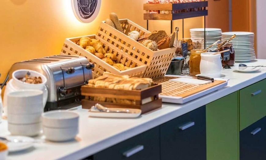 Image 50: ✈ ATHENS AND SURROUNDING AREA | Athens - Ibis Styles Athens Routes ...