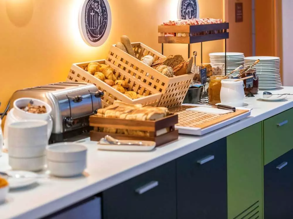 ✈ ATHENS AND SURROUNDING AREA | Athens - Ibis Styles Athens Routes ...