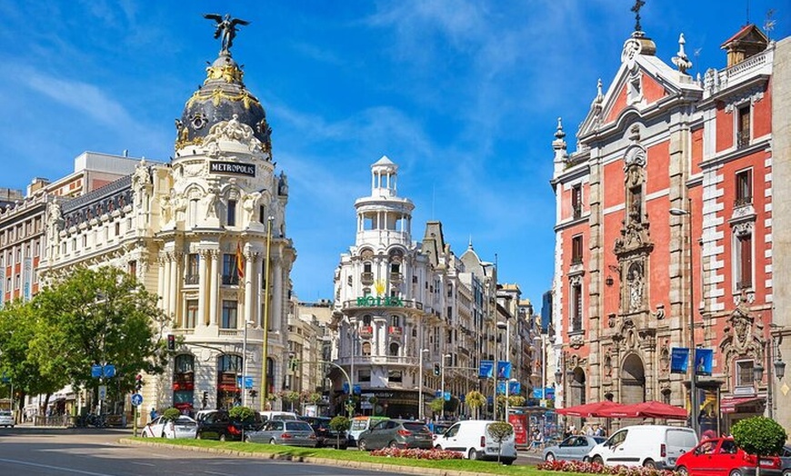 Image 3: Tour privado a pie por el casco antiguo de Madrid y el centro de la...