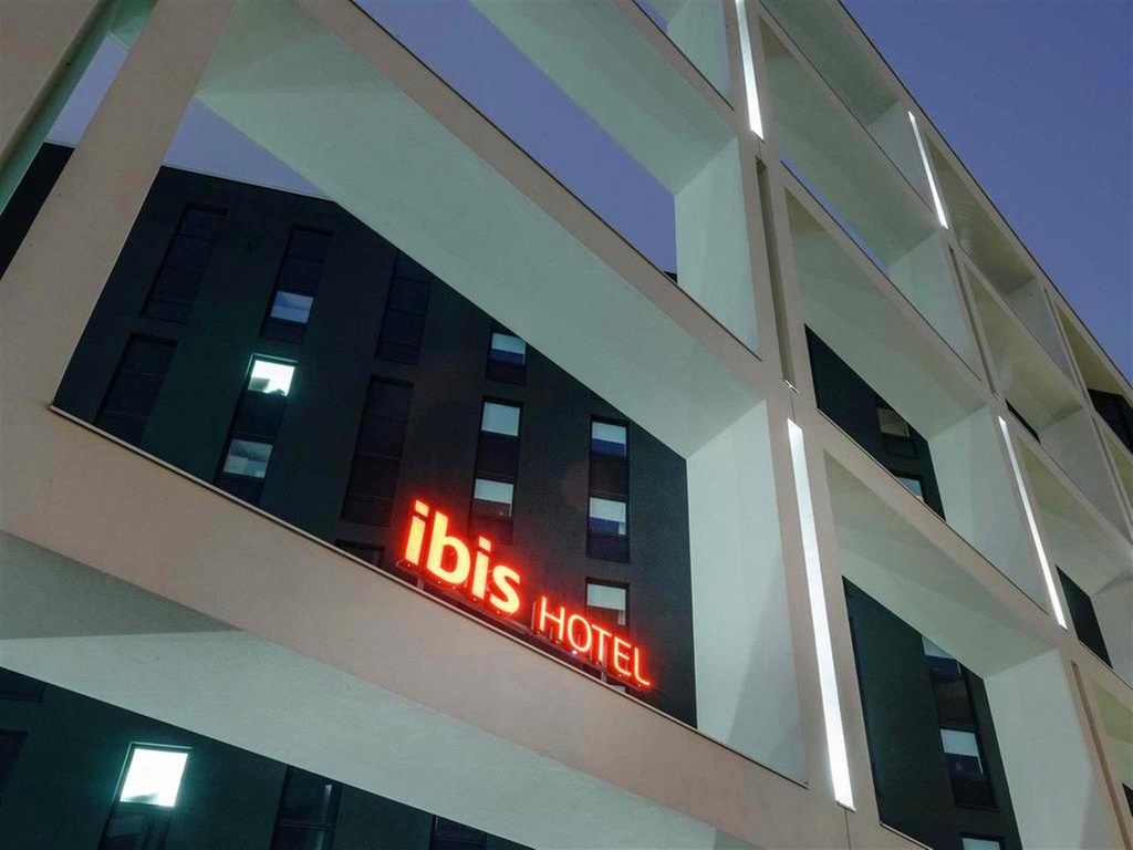 ✈ SCHLESWIG-HOLSTEIN | Hamburg - ibis Hamburg City Hotel 3*, 2 nocy...
