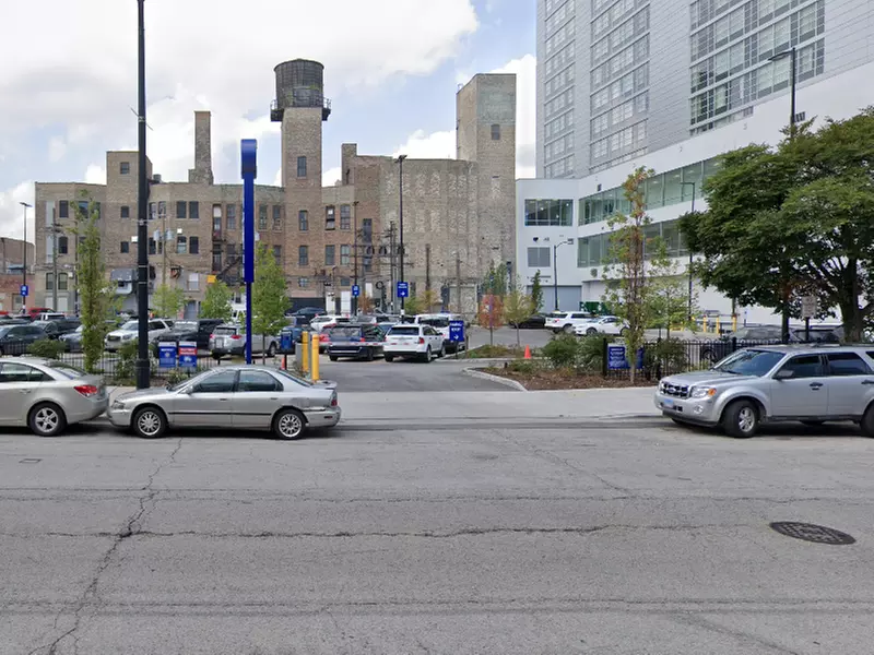 Parking at 2222 S. Indiana Ave. Lot