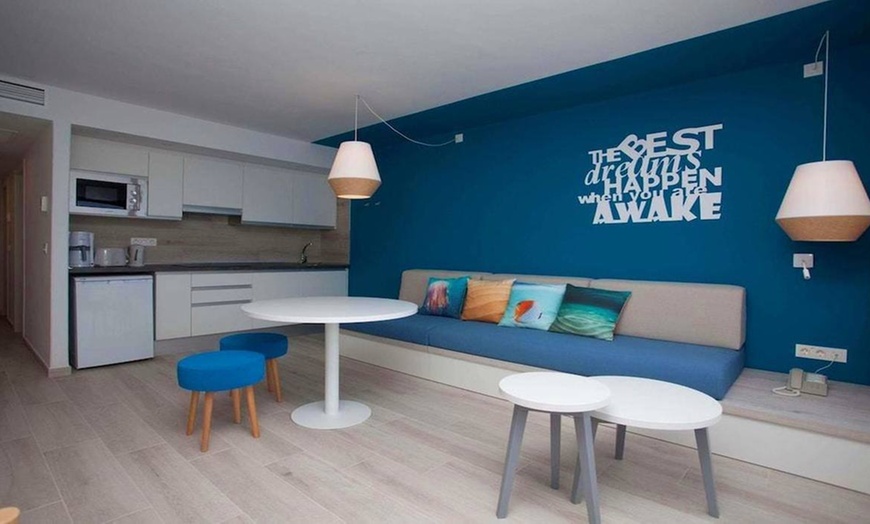 Image 13: ✈ LANZAROTE | Puerto del Carmen - R2 Bahía Kontiki Beach Apartments...