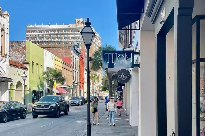 Create a Custom Perfume or Cologne in Charleston, SC: Mix & Match