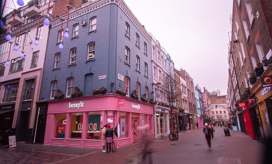 Image 5: Taylor Swift London Boy Walking Tour