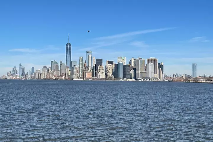 6 hour Bus tour and 1 hour Boat Ride by the Statue of Liberty