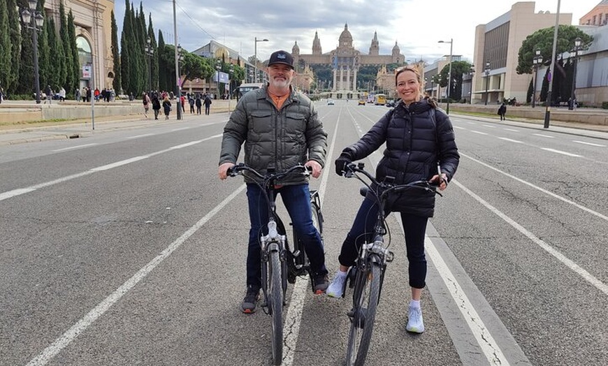 Image 11: Montjuic Barcelona: Tour panorámico en bicicleta eléctrica Vistas y...