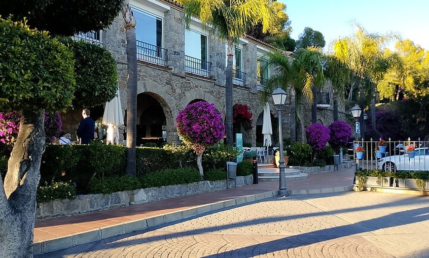 Image 8: Tuk Tuk Aventura por Málaga con Curso de Choque Español