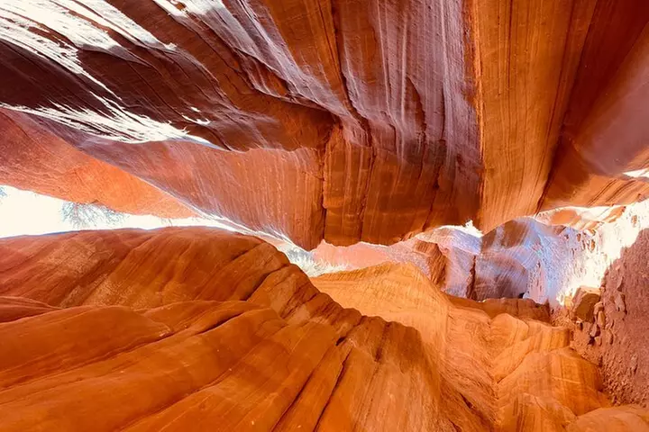 Peek-a-Boo Slot Canyon Guided Hike (Small Group)