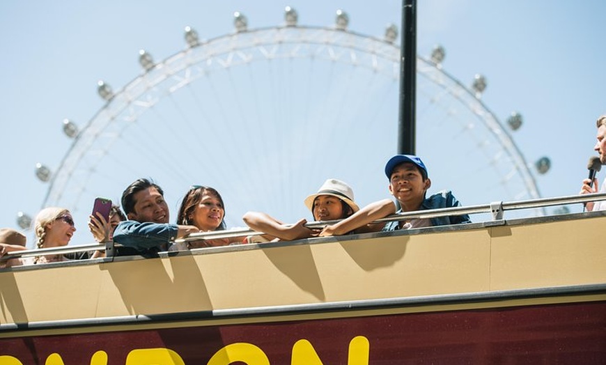 Image 2: London Eye Fast-Track Ticket with Hop-On Hop-Off Tour and River Cruise