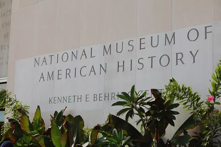 Smithsonian Natural History + American History - Exclusive Tour