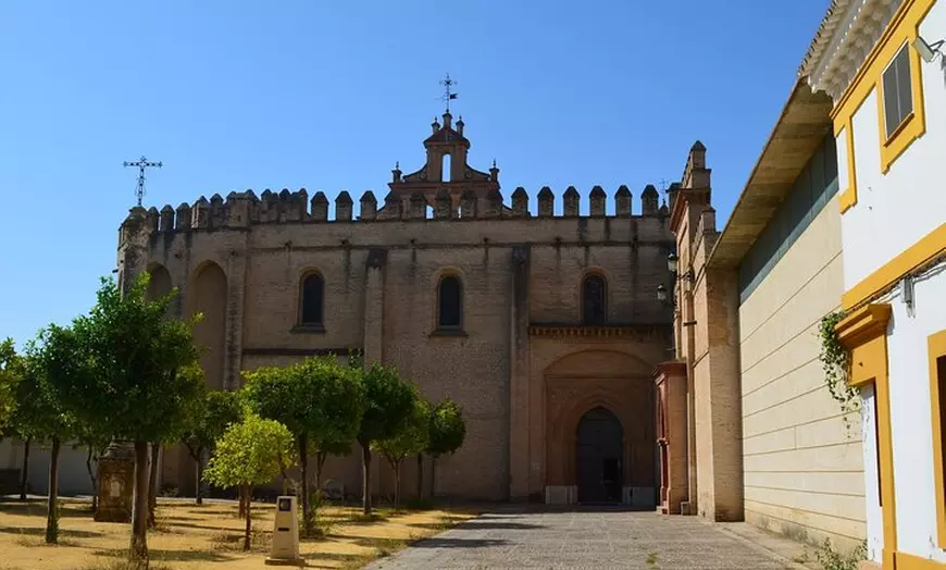 Image 1: Visita Guiada al Monasterio de San Isidoro del Campo
