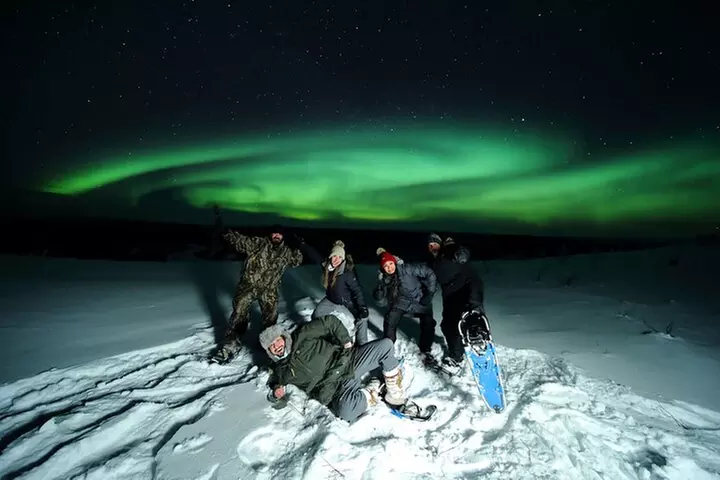 Best Northern Lights Aurora Adventure FREE Portraits & Hot Pizza