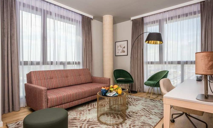 Image 15: ✈ SPANIEN | Barcelona - Leonardo Royal Hotel Barcelona Fira 4*, 2 N...