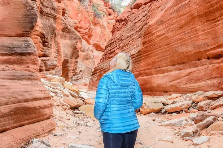 Peekaboo Slot Canyon 4WD Tour