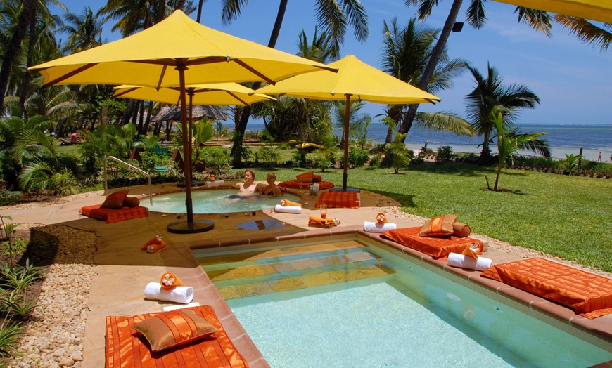 Image 11: ✈ KENYA | Mombasa - Sarova Whitesands Beach Resort & Spa 4* - Surcl...