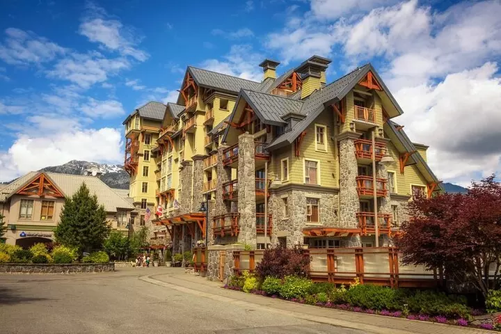 Self-Guided Scavenger Hunt: Whistler Arting Around Whistler
