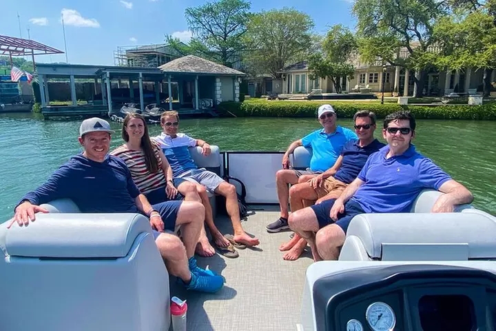 Private Lake Austin Boat Cruise: 2-Hour, Fully Shaded (Up to 13)