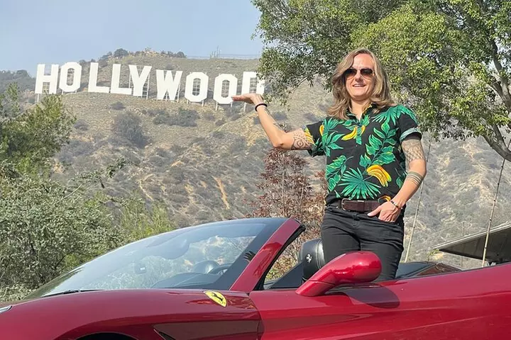 30-Minute Luxury Driving Tour: Explore Hollywood in a Ferrari