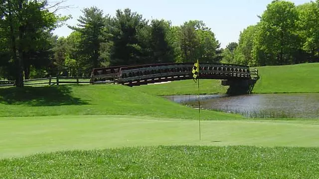 Online Booking - Round of Golf at Squirrel Run Golf Club - Primary Image