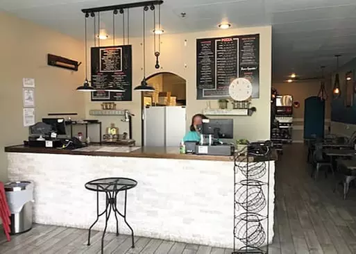 5% Cash Back at Perlas Pizza Restaurant