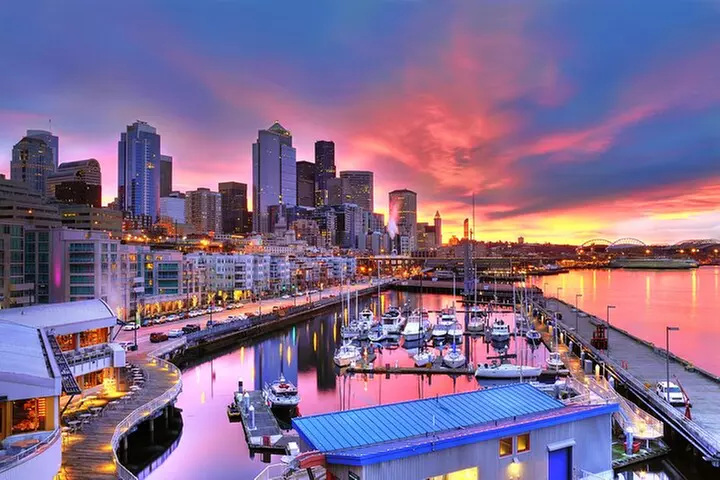 Scenic Seattle Night Walking Tour with Space Needle Admission - Second Medium