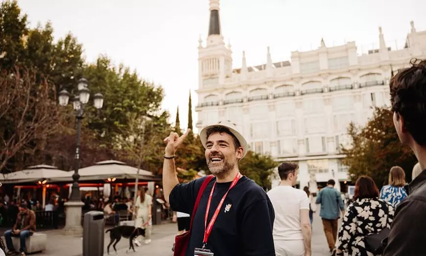 Image 31: Visita nocturna por la historia del Madrid antiguo con tapas