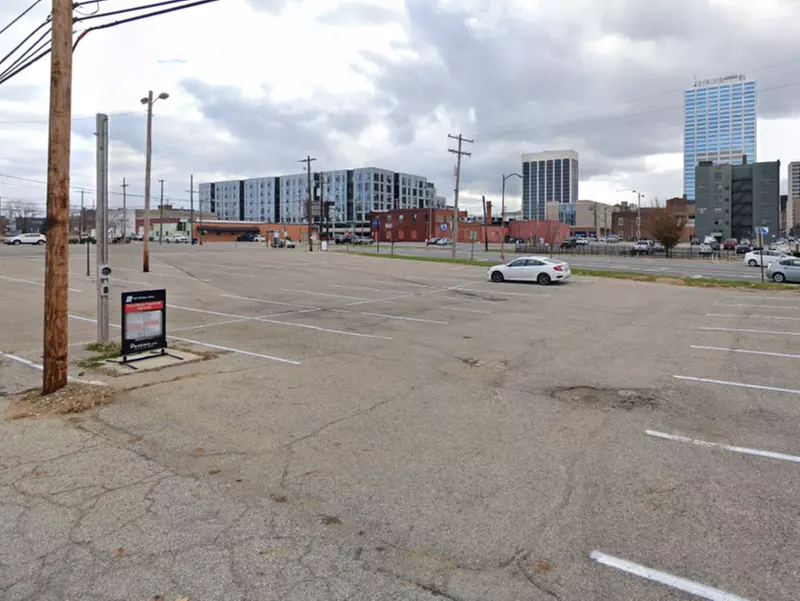 Parking at Lot 8