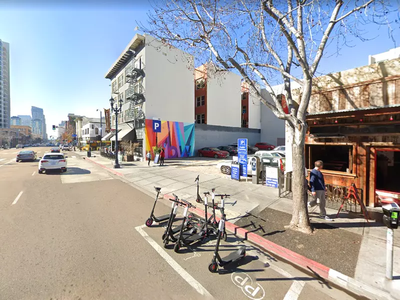Parking at 816 Market St. Lot