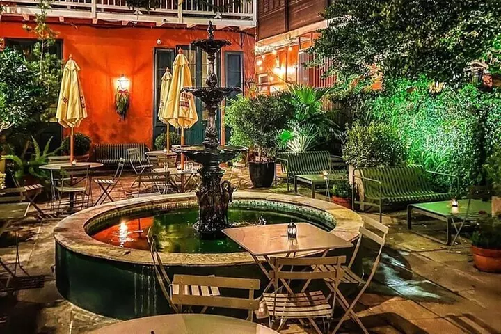 New Orleans Cooking Class and Cocktail Walking Tour