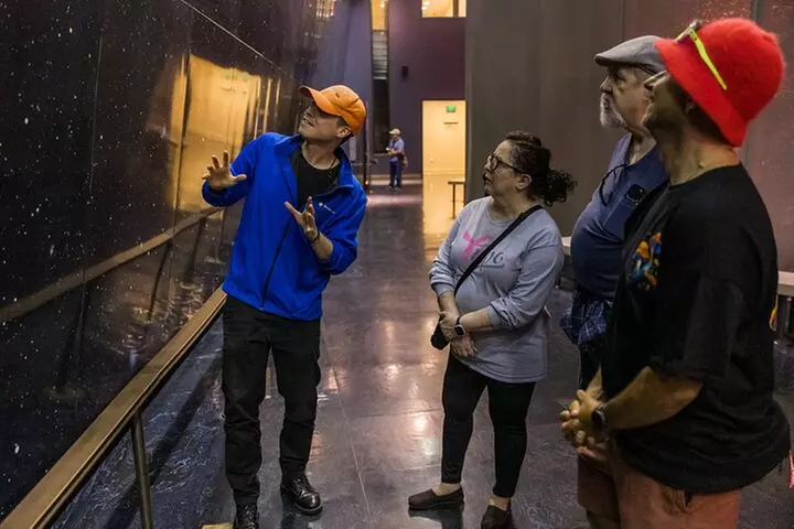 Griffith Observatory Guided Tour & Planetarium Ticket-Assistance
