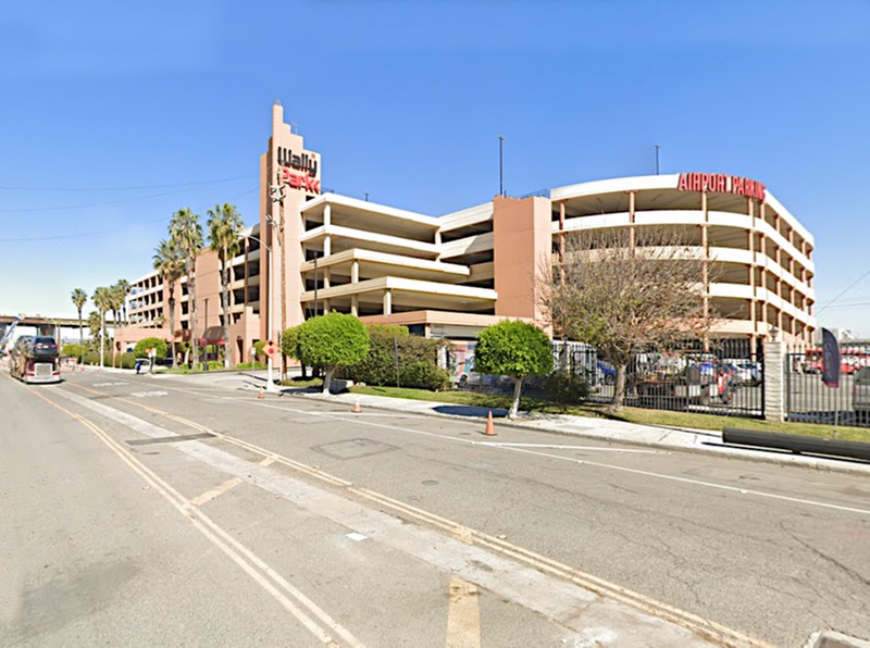 Convenient Airport Parking at LAX from $14.95 per day
