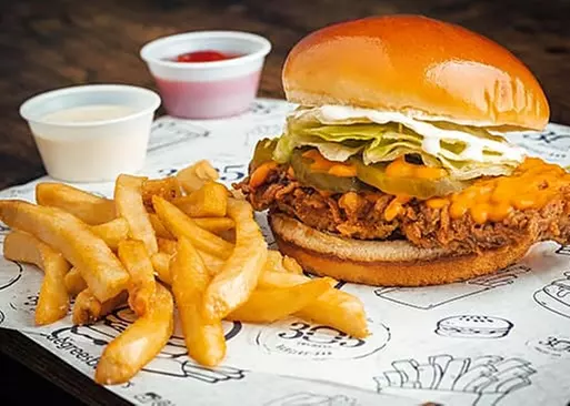 5% Cash Back at 305 Degrees Burgers Hollywood