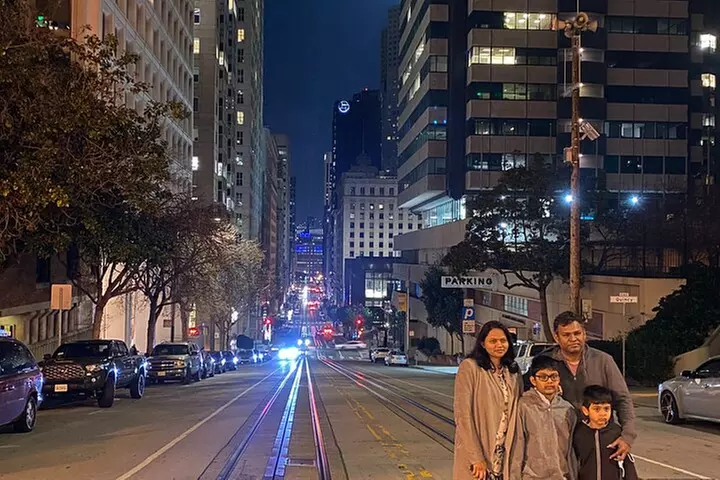 Ultimate Night Tour of San Francisco with Sightseeing Shuttle