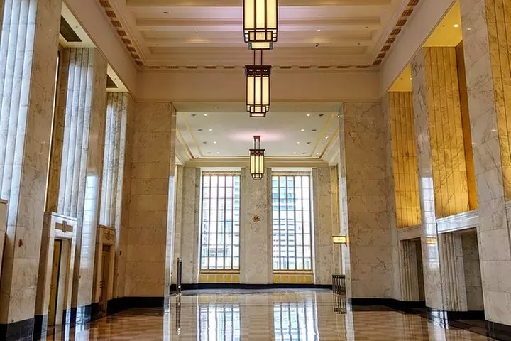 Chicago Architecture Walking Tour: Stunning Riverfront Interiors - Primary Image