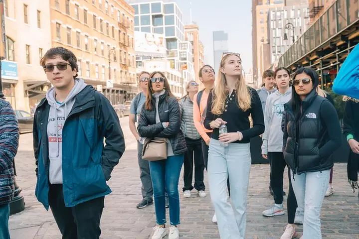 Foods of NY Tours Chelsea Market Food Tour & High Line Park