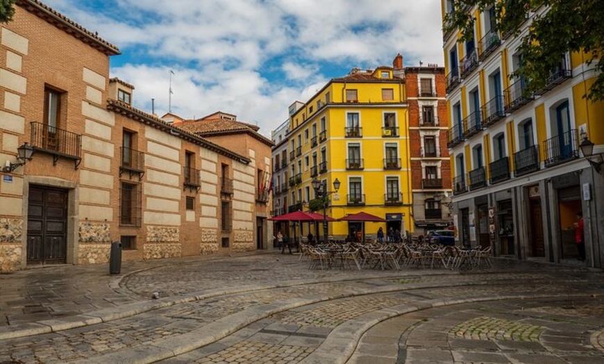 Image 2: Secretos de La Latina: Paseo de Puzzle Autoguiado en Madrid