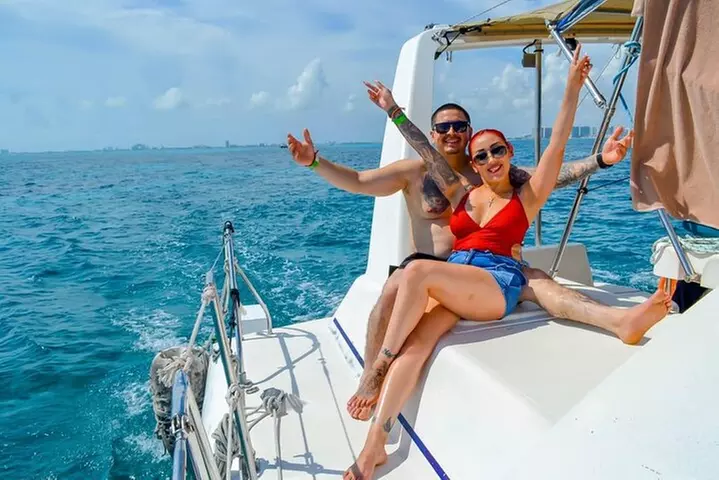 Isla Mujeres Catamaran, Open Bar & Optional Buffet and pick up - Primary Image