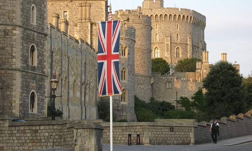 Image 4: Windsor, Stonehenge & Salisbury Cathedral Private Tour with Pass