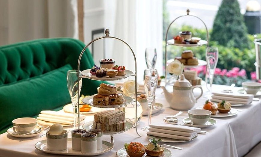 Image 5: Private Tour: Royal High Tea At Kensington Palace Gardens