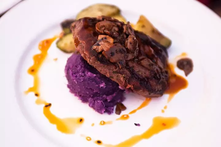 Maui Premium Dinner Cruise: Four Course Dining Experience